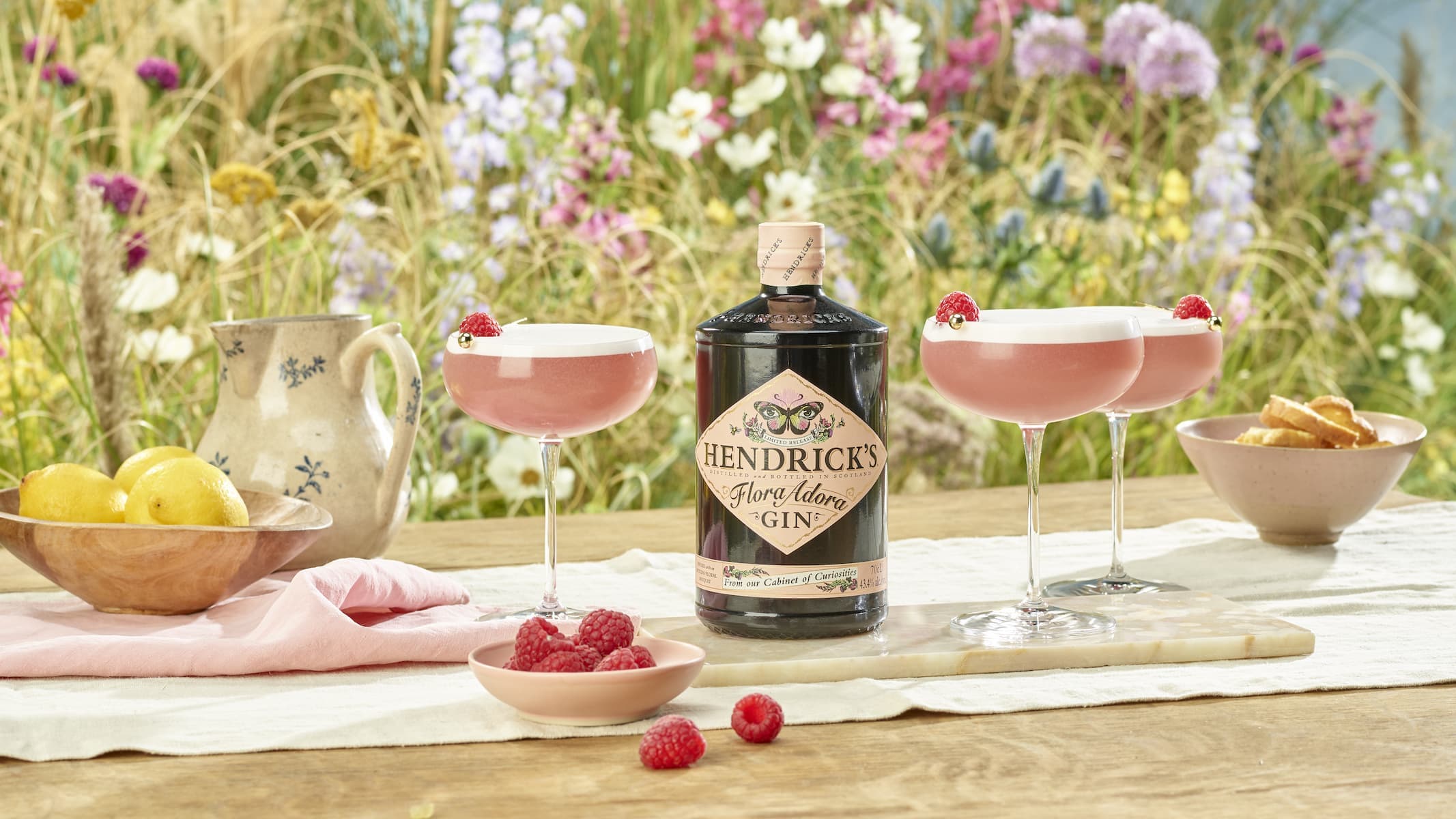 Guide to Using Gin Glassware